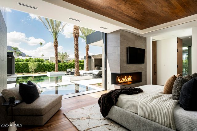 6911 E JACKRABBIT Road, Paradise Valley, AZ 85253