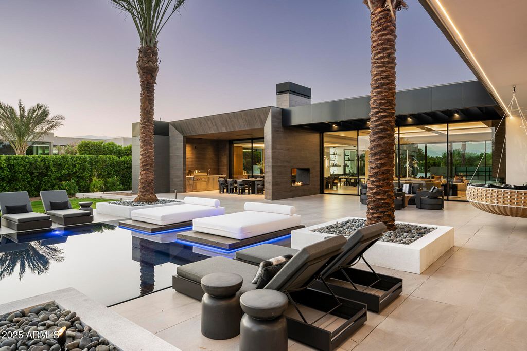 6911 E JACKRABBIT Road, Paradise Valley, AZ 85253