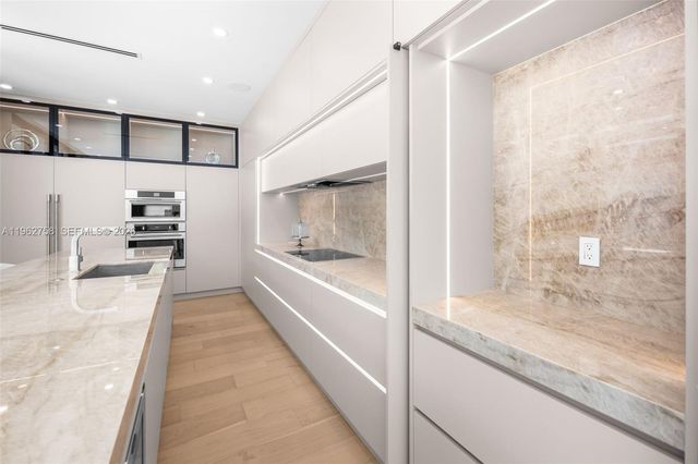 290 NW 48th St, Miami, FL 33127