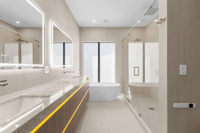 290 NW 48th St, Miami, FL 33127