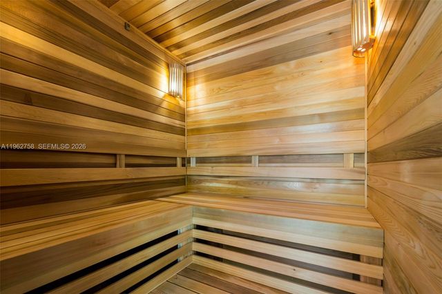 290 NW 48th St, Miami, FL 33127