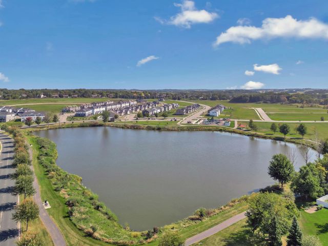 680 Sierra Parkway, Waconia, MN 55387