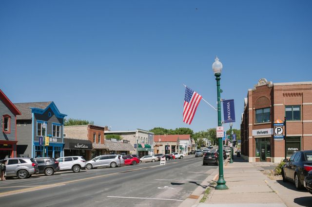 680 Sierra Parkway, Waconia, MN 55387