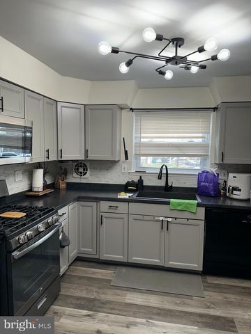 3612 SUSSEX LN, Philadelphia, PA 19114
