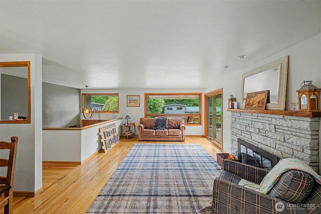 18415 60th Place NE, Kenmore, WA 98028