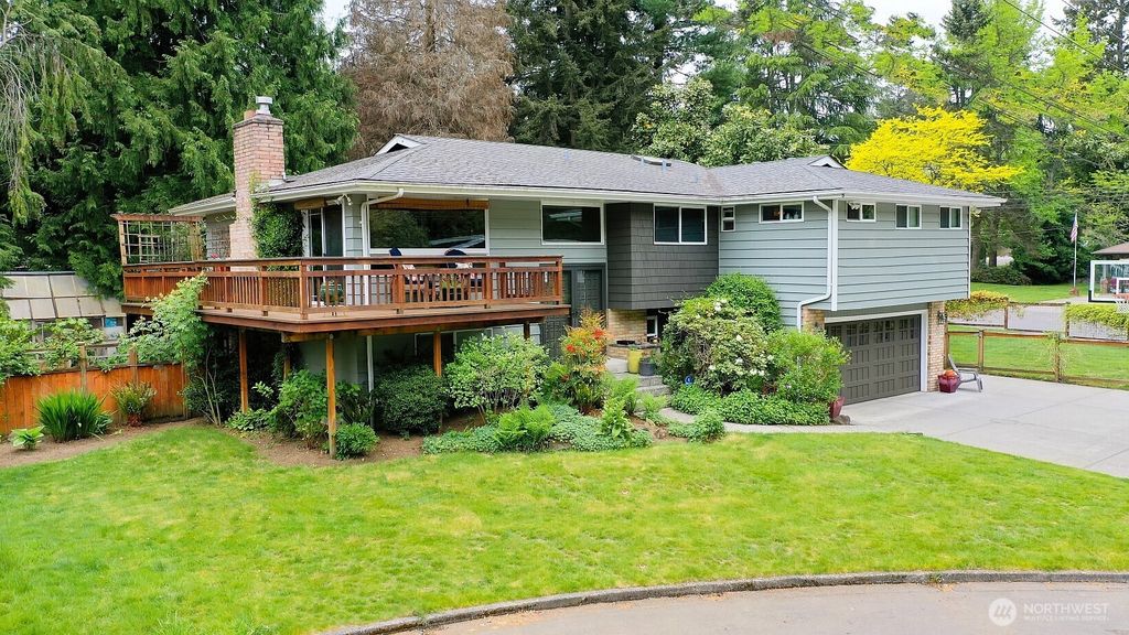 18415 60th Place NE, Kenmore, WA 98028