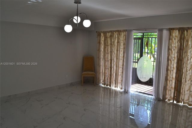 220 NW 87th Ave K110, Miami, FL 33172