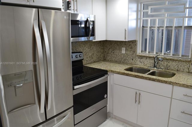 220 NW 87th Ave K110, Miami, FL 33172