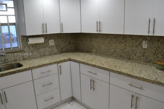 220 NW 87th Ave K110, Miami, FL 33172