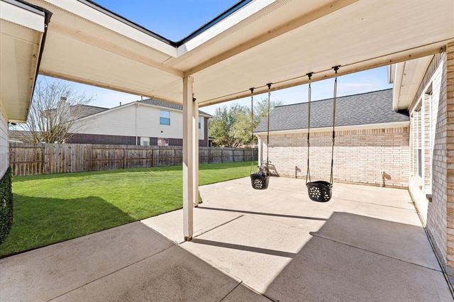 4204 Oriole Trails Drive, Dickinson, TX 77539