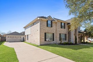 4204 Oriole Trails Drive, Dickinson, TX 77539