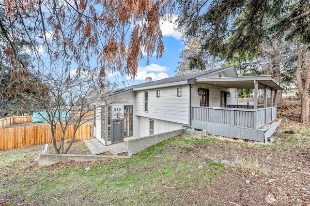 809 N Kenroy Terrace, East Wenatchee, WA 98802