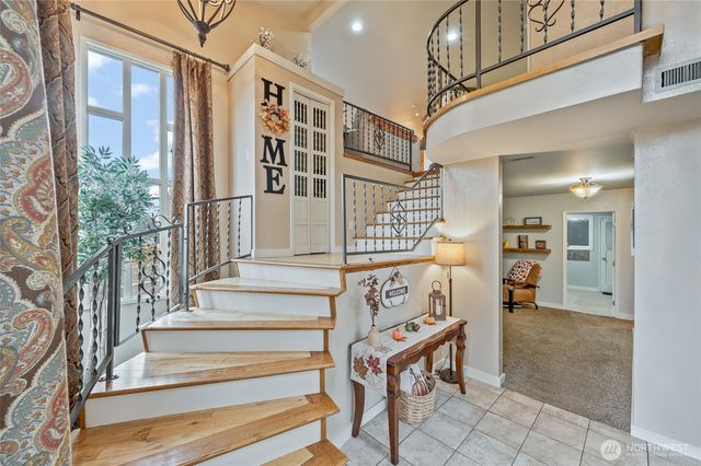 809 N Kenroy Terrace, East Wenatchee, WA 98802