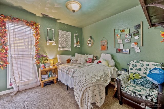 809 N Kenroy Terrace, East Wenatchee, WA 98802