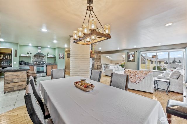 809 N Kenroy Terrace, East Wenatchee, WA 98802