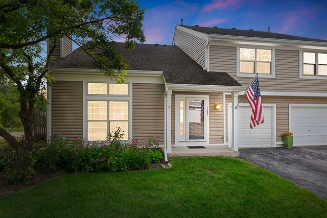 1422 N KNOLLWOOD Drive, Palatine, IL 60067