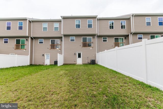 63 OLGA DR, Martinsburg, WV 25403