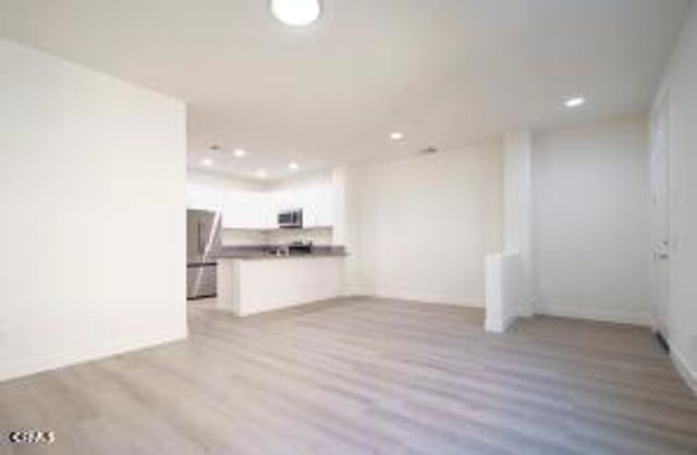 27285 Blue Spruce Place, Valencia, CA 91354