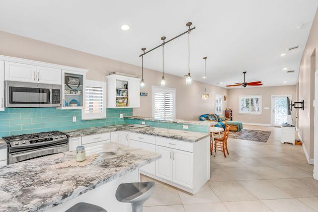 460 Lime Drive, Key Largo, FL 33037