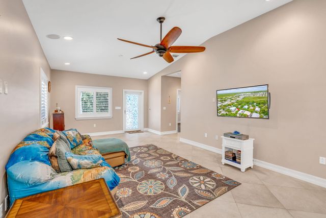 460 Lime Drive, Key Largo, FL 33037