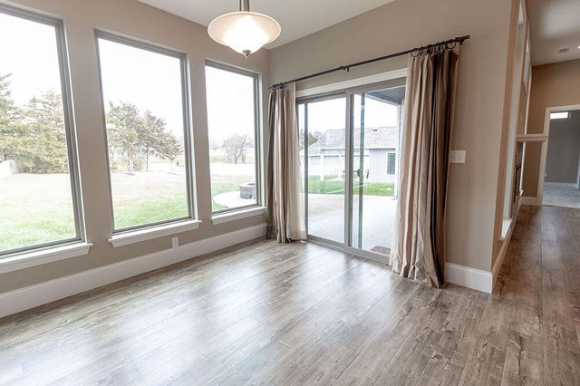 4202 MEADOW VIEW DR, Columbia, MO 65201