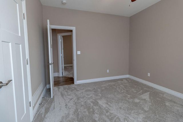 4202 MEADOW VIEW DR, Columbia, MO 65201
