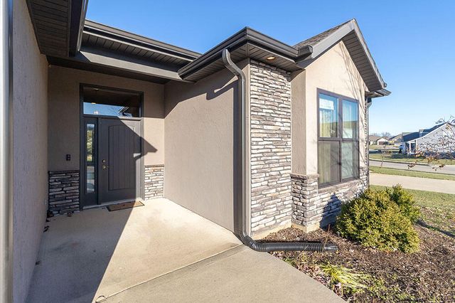 4202 MEADOW VIEW DR, Columbia, MO 65201