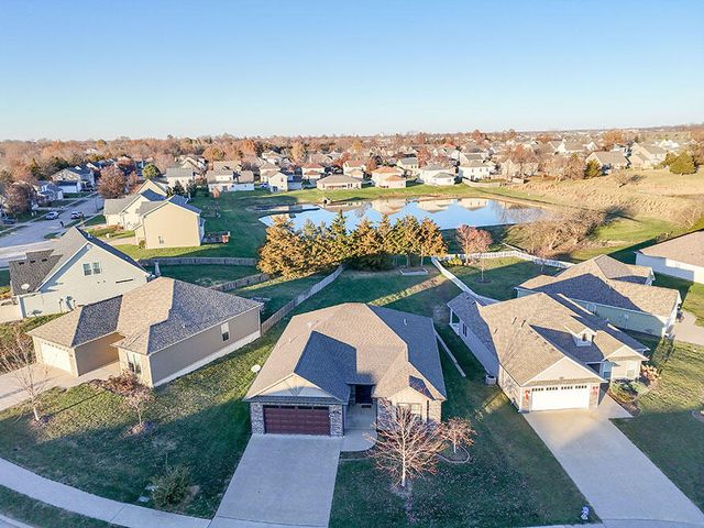 4202 MEADOW VIEW DR, Columbia, MO 65201