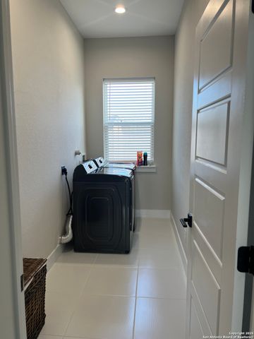 1618 W Lawndale Dr Unit 15, San Antonio, TX 78209