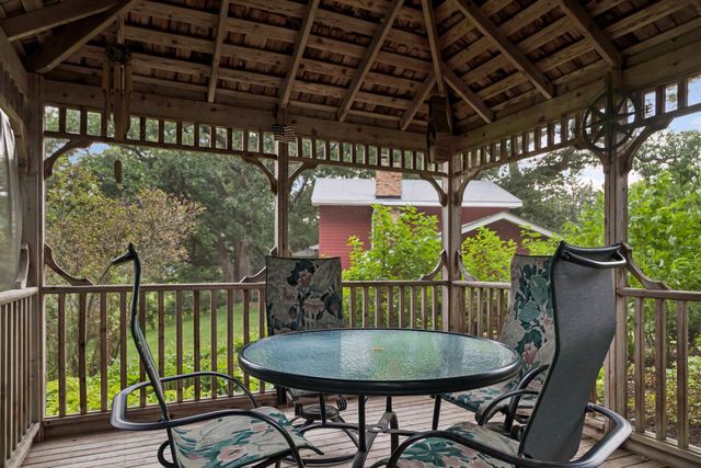 18503 Hanus Road, Minnetonka, MN 55345