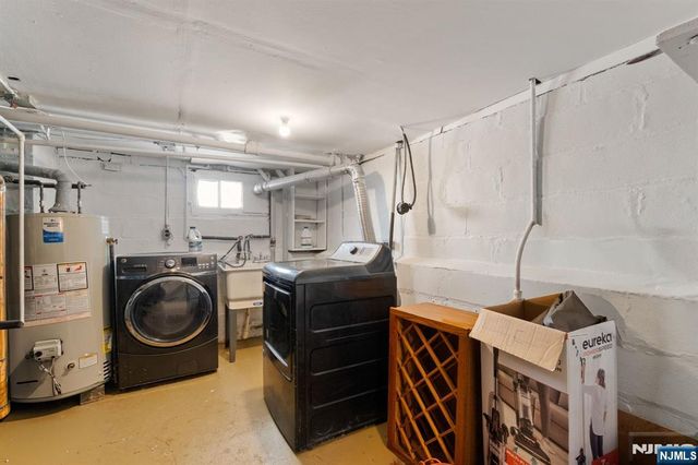 326-328 Eastern Parkway, Newark, NJ 07106