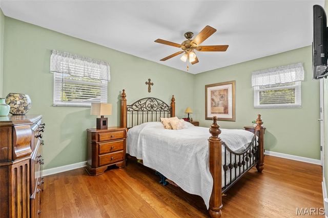 725 Yale Avenue, Edwardsville, IL 62025