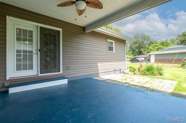 725 Yale Avenue, Edwardsville, IL 62025