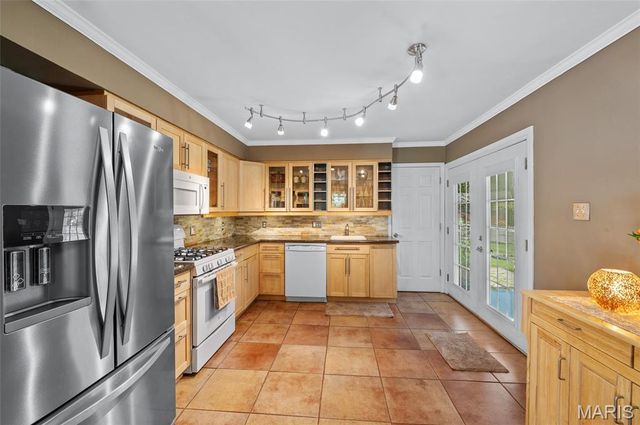 725 Yale Avenue, Edwardsville, IL 62025