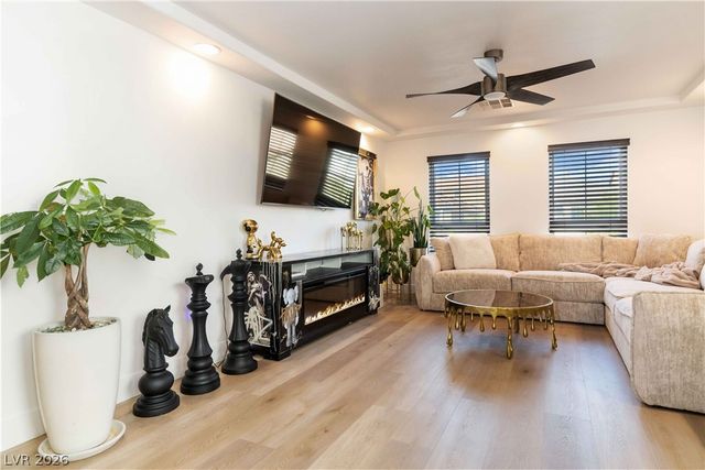 9758 Hawk Crest Street, Las Vegas, NV 89141