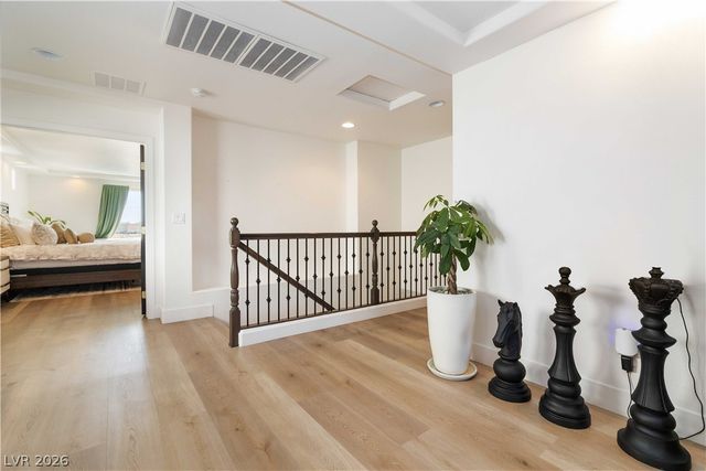 9758 Hawk Crest Street, Las Vegas, NV 89141