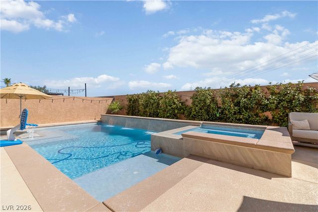 9758 Hawk Crest Street, Las Vegas, NV 89141