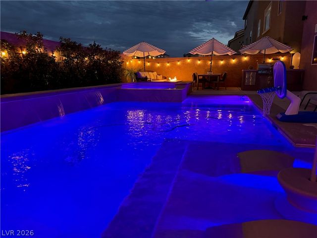 9758 Hawk Crest Street, Las Vegas, NV 89141