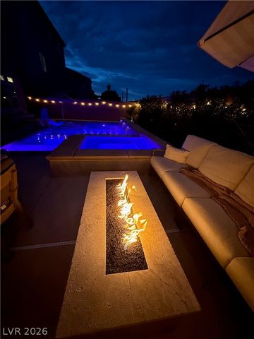 9758 Hawk Crest Street, Las Vegas, NV 89141