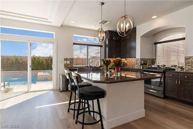 9758 Hawk Crest Street, Las Vegas, NV 89141