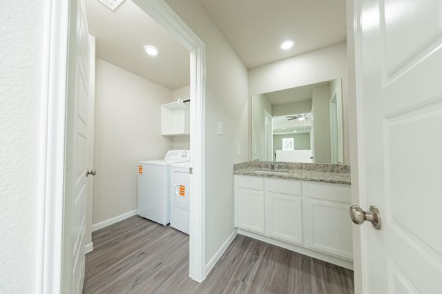 3070 Nickell Back Drive, Conroe, TX 77301