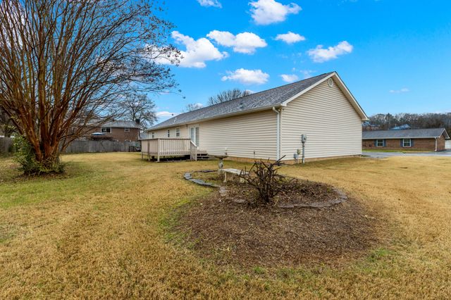 1121 Forest Plaza Circle, Hixson, TN 37343