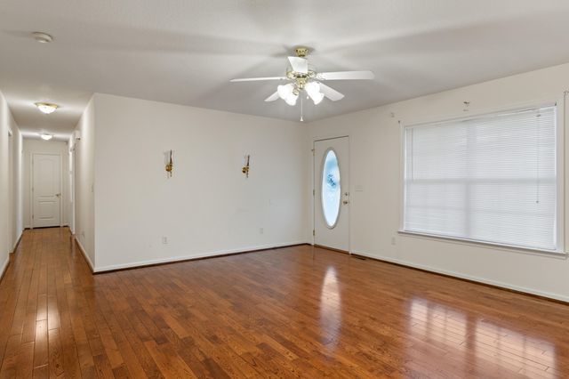 1121 Forest Plaza Circle, Hixson, TN 37343