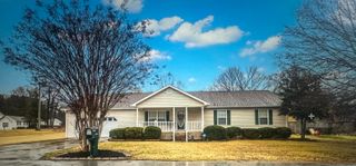 1121 Forest Plaza Circle, Hixson, TN 37343