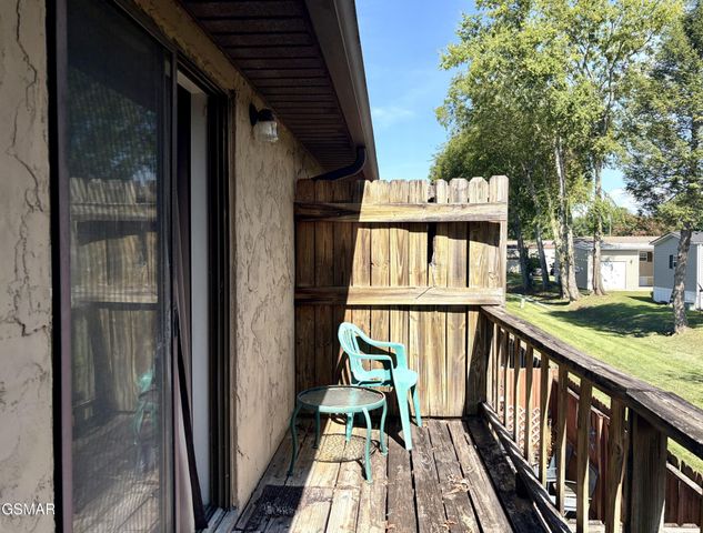625 S Asbury Dr Apt 20, Pigeon Forge, TN 37863