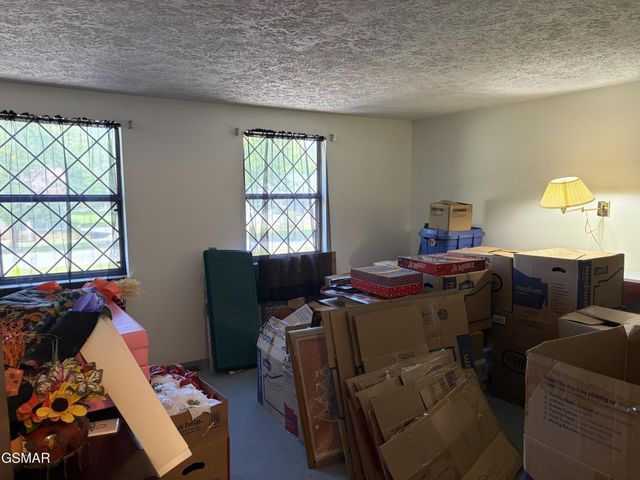 625 S Asbury Dr Apt 20, Pigeon Forge, TN 37863
