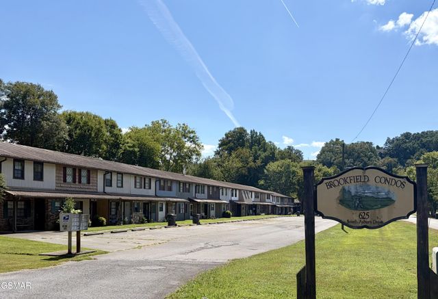 625 S Asbury Dr Apt 20, Pigeon Forge, TN 37863