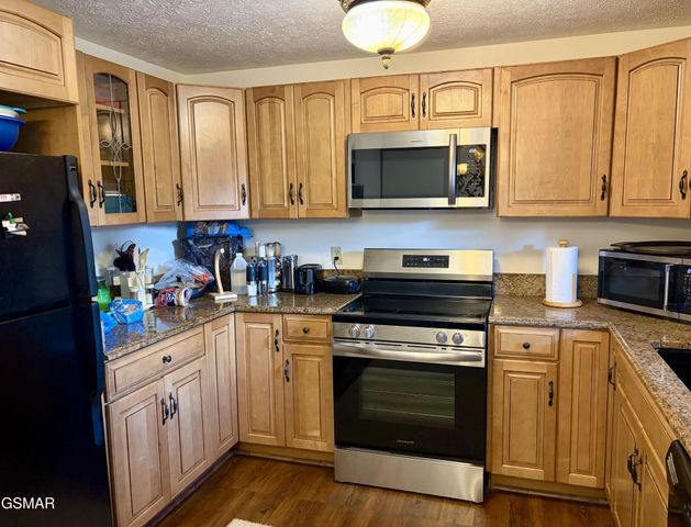 625 S Asbury Dr Apt 20, Pigeon Forge, TN 37863