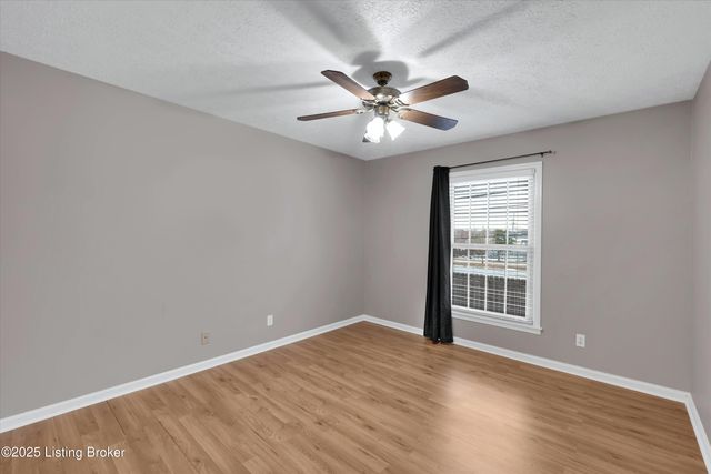 2 Dupont Way 7, Louisville, KY 40207