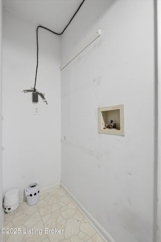 2 Dupont Way 7, Louisville, KY 40207